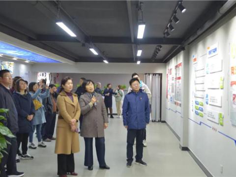 市人大领导来PP电子集团视察“职工之家”建设情况